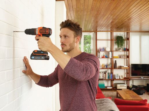 Black & Decker akumulatorska udarna bušilica/odvijač 18v smartTech