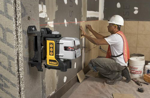 DeWalt multi linijski laser