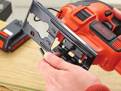 BLACK & DECKER set akumulatorska udarna bušilica i ubodna pila 18V - BCK22S1S