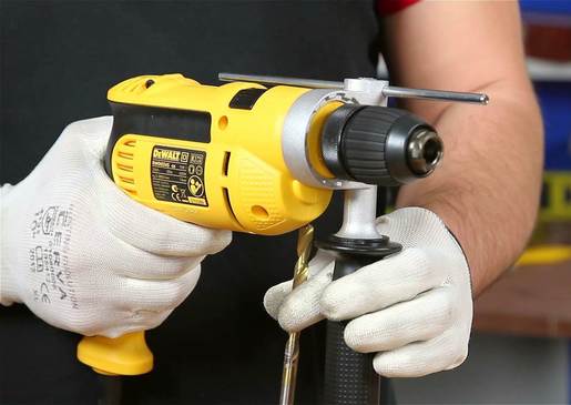 DeWalt udarna bušilica 650 W