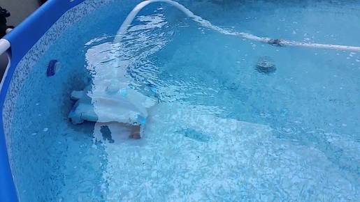 INTEX 28001 чистач за базени робот правосмукалка