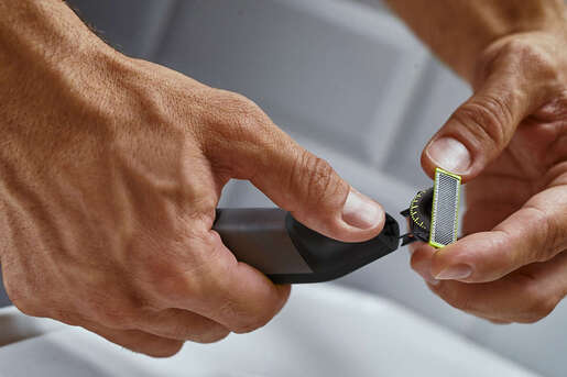 Philips QP6551/15 OneBlade Pro Машинка за бричење