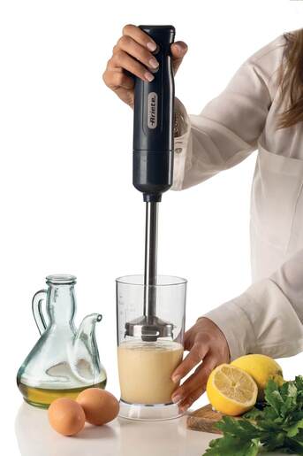 Ariete 3u1 601/10 рачен миксер црн