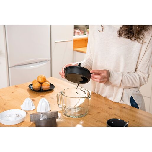 Black & Decker BXCJ30E Цедалка 30W 1L