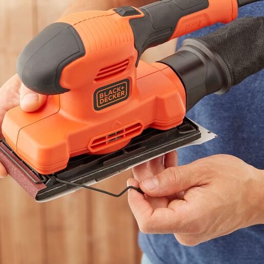 Black&Decker BEW220KAX-QS Вибрациска брусилка 150W