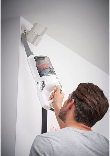 Black & Decker Стик правосмукалка 2 во 1 бела 18V