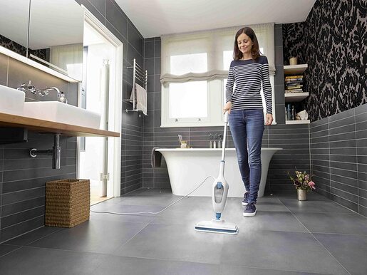 Black & Decker Чистач на пареа 1300W