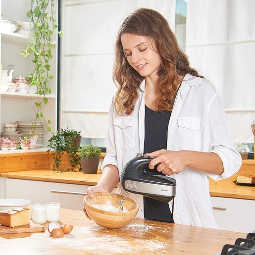 Black & Decker Рачен миксер 500W