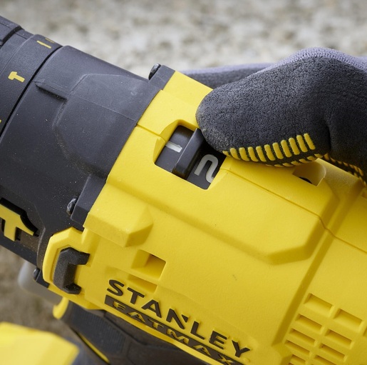 STANLEY SFMCD711DMA-QW Ударна Дупчалка 18V -2батерии