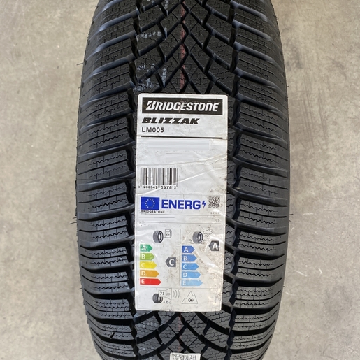 Bridgestone 205/60 R16 Blizzak LM005 92H