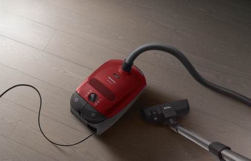 Miele Classic C1 autumn red Правосмукалка