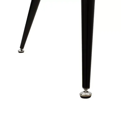 101-000019 Трпезариска маса Astrid