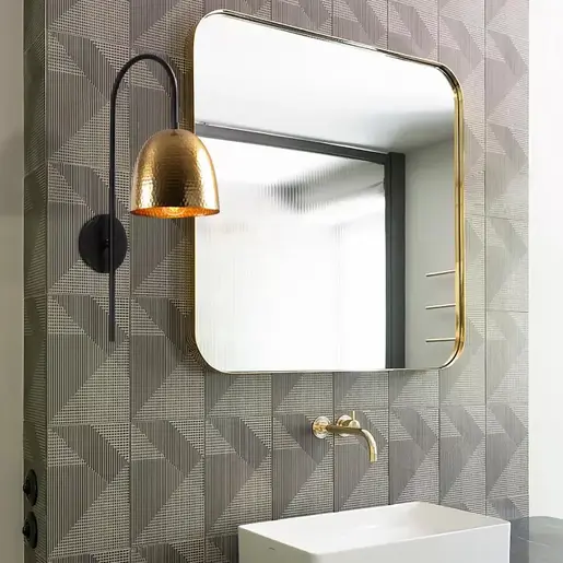 584TTM1979 Ѕидна ламба MINIMITE