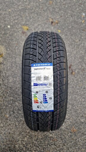 Triangle 215/55 R17 WinterX TW401 98V (XL)