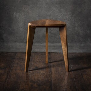 Meda furniture Drvena hoklica Terca L Orah