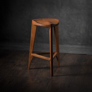 Meda furniture Drvena barska stolica Terca Trešnja