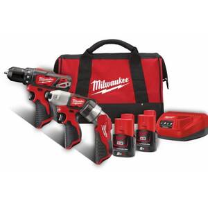 Milwaukee Aku set subkompaktna bušilica, subkompaktni udarni odvrtač i LED lampa sa dve baterije i punjačem u torbi M12 BPP3A-202B