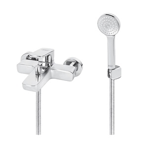 Rosan 133101 Stolz Chrome baterija (slavina) za tuš sa izlivom, crevom, ručnim tušem i držačem ručnog tuša