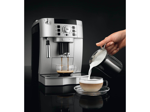 DeLonghi aparat za espresso kafu Magnifica S ECAM