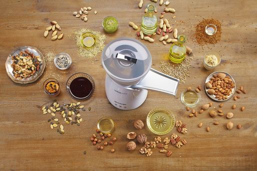 Gorenje aparat za hladno ceđenje ulja OP650W