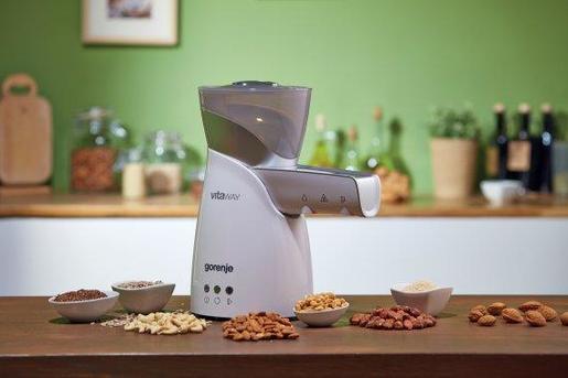 Gorenje aparat za hladno ceđenje ulja OP650W