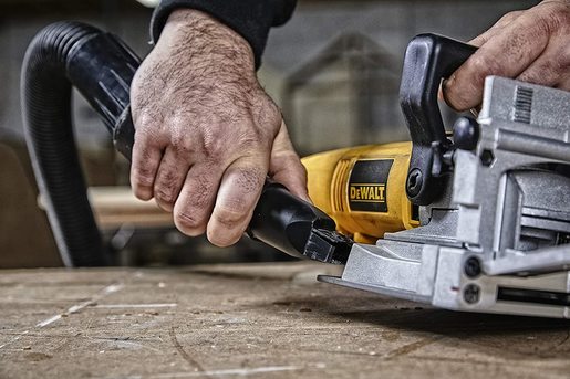 DeWalt DW682K kekserica + kofer