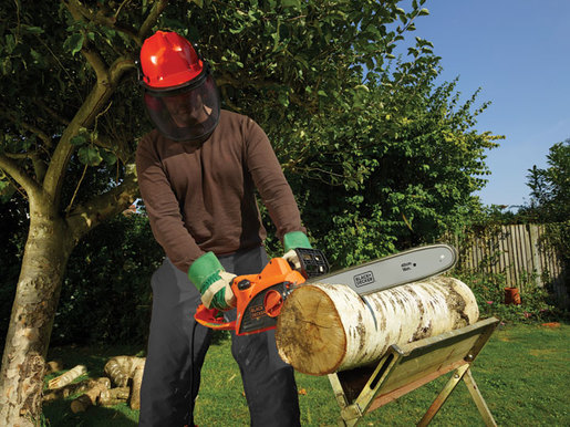 Black & Decker lančana električna testera CS2040