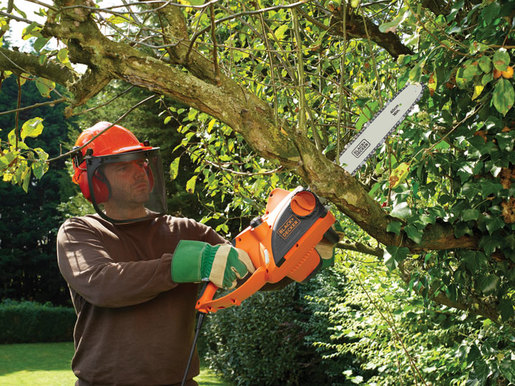 Black & Decker lančana električna testera CS2040