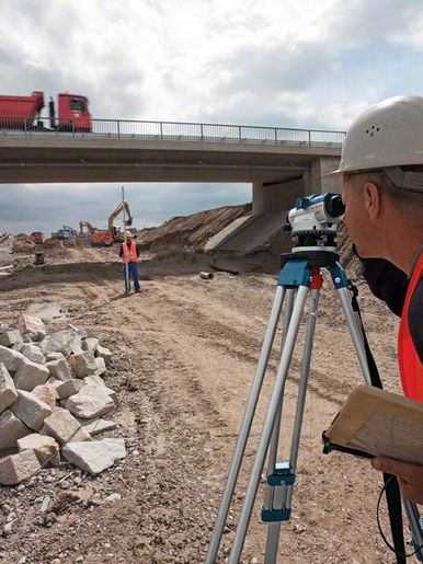 Bosch Professional GOL 32 D optički uređaj za nivelisanje 0601068500