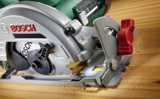 Bosch UniversalCirc 12 akumulatorska kružna testera (1x2,0Ah) 06033C7002