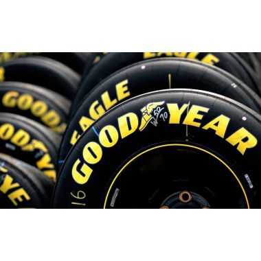 Goodyear guma 235/60R16 Ultra Grip Performance+ 100H