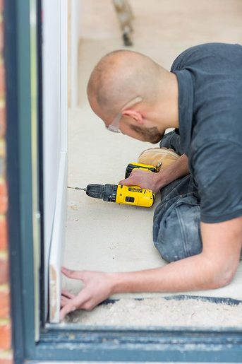 Stanley Fatmax FMC021S2 akumulatorska udarna bušilica-odvijač (2 x 1.5 Ah, punjač, kofer)