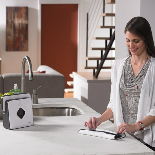 iRobot robotski brisač podova Braava 390T