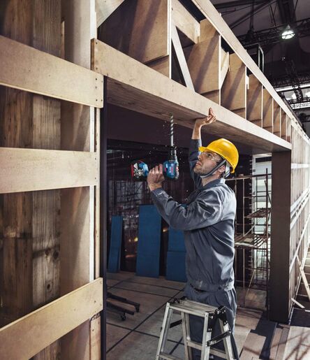 Bosch Professional GWS 180-LI aku ugaona brusilica + GSR 18V-50 aku bušilica-odvrtač (1x5 Ah, 1x2 Ah, punjač, kofer) 0615990M47