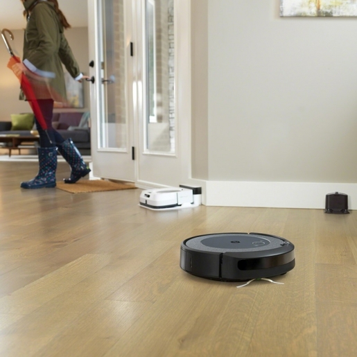iRobot robotski usisivač Roomba i3158