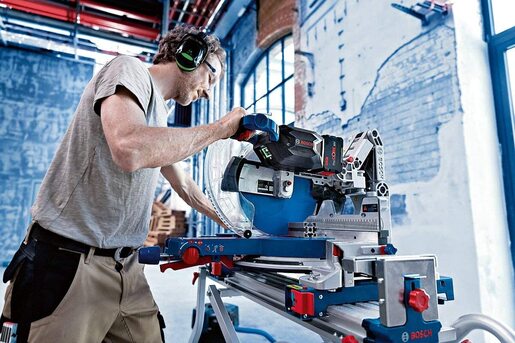 Bosch Professional GCM 18V-305 GDC akumulatorska kombinovana kružna testera BITURBO (bez baterije i punjača) 0601B43000