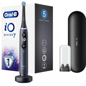 Oral B POC iO 5 Black električna četkica za zube
