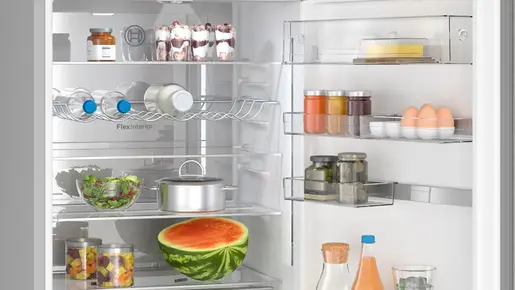 Bosch kombinovani frižider KGN49AICT
