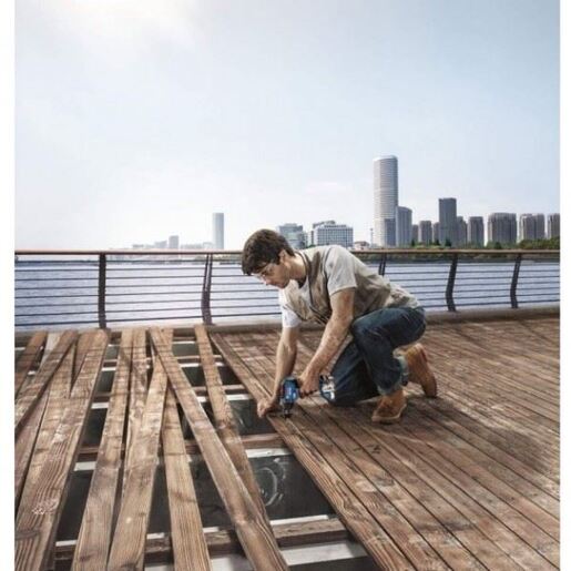 Bosch akumulatorska bušilica - odvrtač GSR 18V-50 + 43-delni set pribora; 18V; 2x2,0Ah (06019H5004)