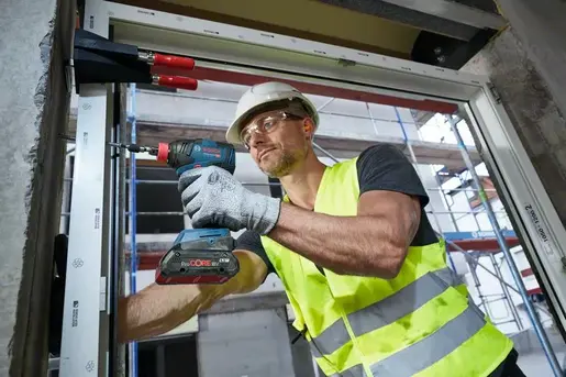 Bosch akumulatorski udarni odvrtač GDX 18V-200 18V; 2x4,0Ah + kofer (06019J2206)