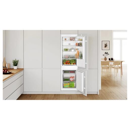 Bosch ugradni kombinovani frižider KIV86NSE0