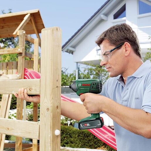 Bosch Aku udarni odvrtač 18V 0603980302