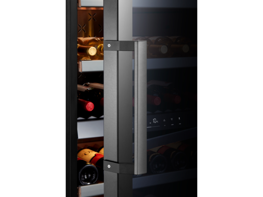 Tesla vinska vitrina RW430M