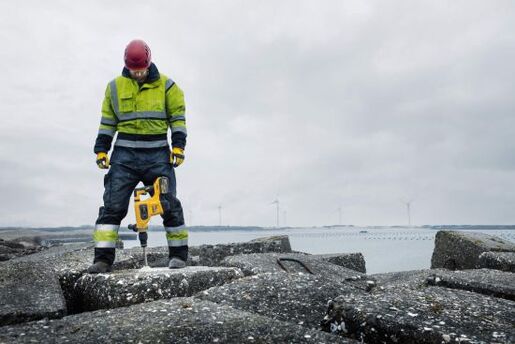 DeWALT aku el.  pneumatski čekić DCH481X2