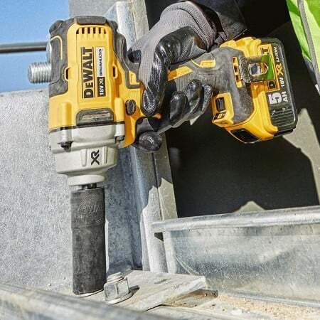 DeWALT Aku udarni odvijač DCF894N