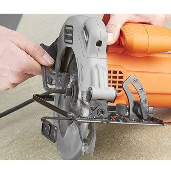 Black + Decker kružna testera CS1250LKA