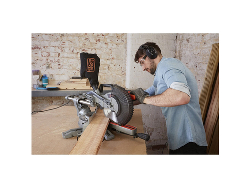 Black + Decker potezna testera BES710