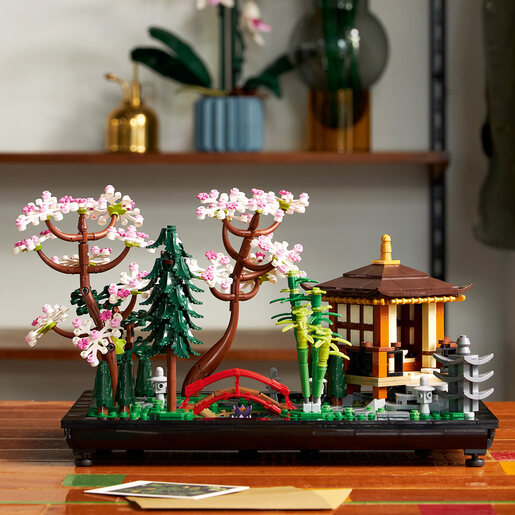 LEGO Mirni vrt 10315