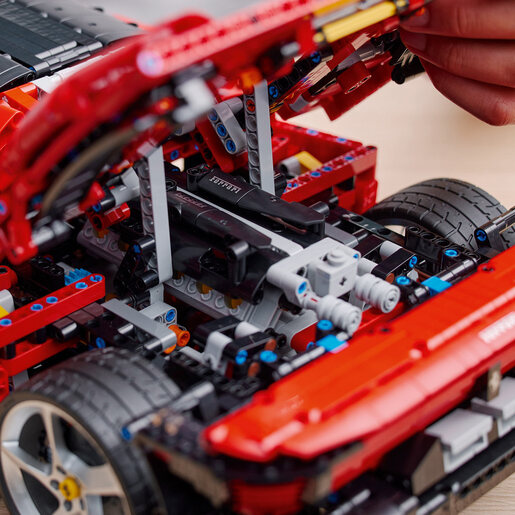 LEGO Ferrari Daytona SP3 42143