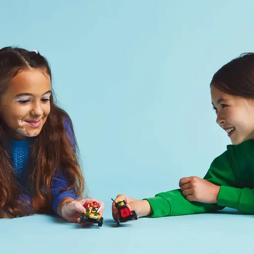 LEGO Pakovanje trkačkih vozila: Vozilo za dostavu pica protiv vatrogasnog vozila 60458